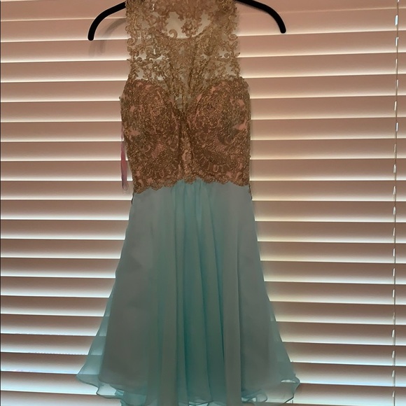 Beautiful turquoise and gold homecoming dress - Picture 1 of 1